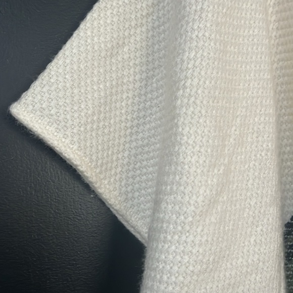 Western Poncho w/ Fringe - Picture 4 of 8